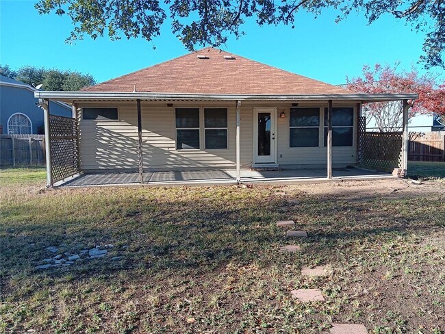 Building Photo - 14645 Montoro Dr