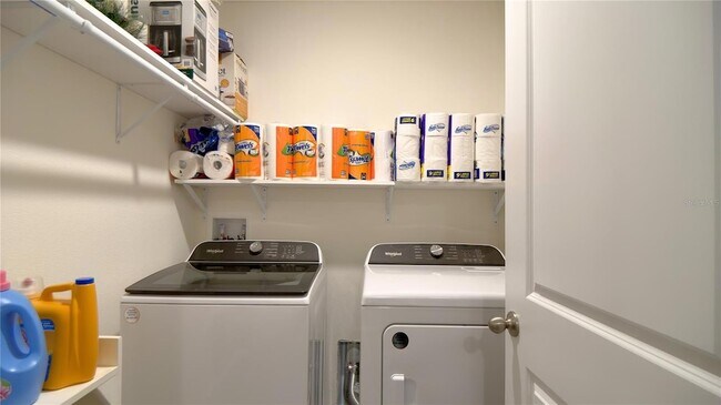 Building Photo - 7011 SW 136th Ln