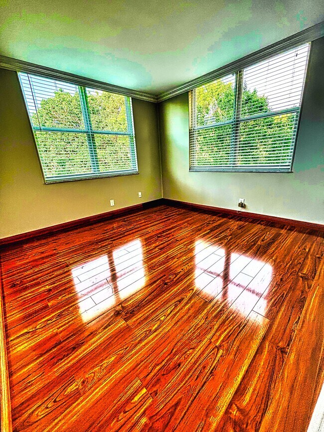 Building Photo - 14623 Bonaire Blvd