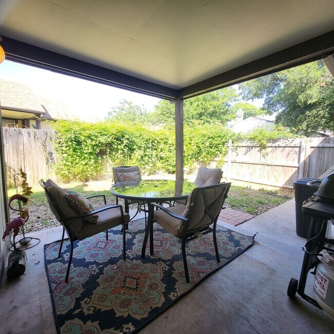 Building Photo - Furnished Rental for Lease