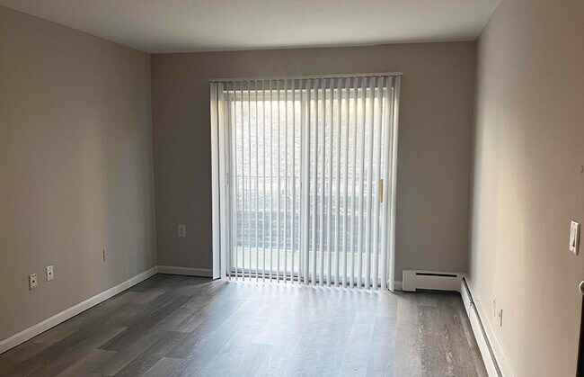 Interior Photo - Clifton View