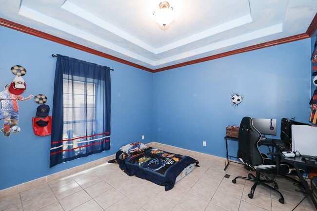 Building Photo - 6514 Grande Bay