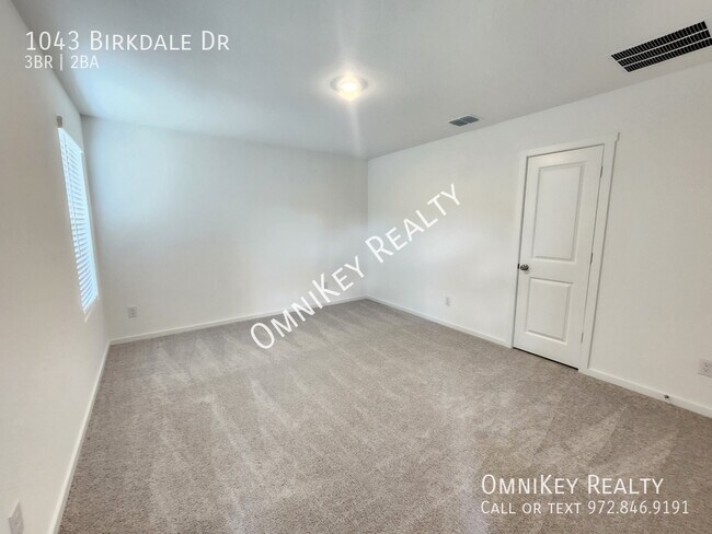 Building Photo - 1043 Birkdale Dr