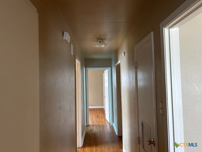 Building Photo - 1315 Jefferis Ave