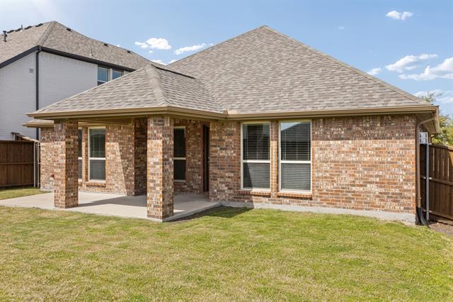 Building Photo - 945 Bluebird Way