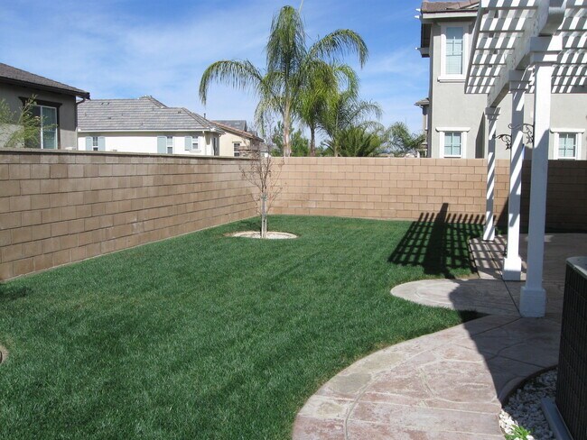 Building Photo - 31990 Oregon Ln