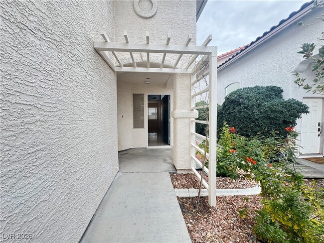 Building Photo - 3310 Robin Nest Ct