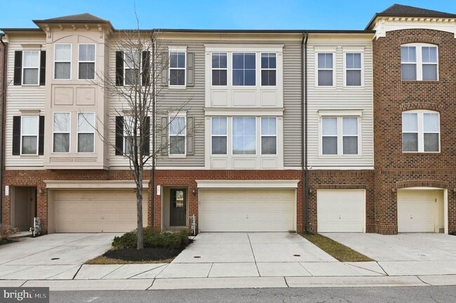 Building Photo - 9851 Garden Ranges