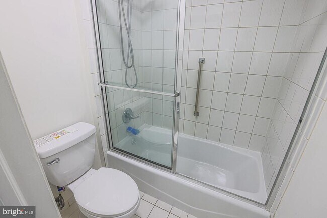 Building Photo - 2421 Lightfoot Dr