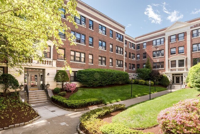 Building Photo - 145 Englewood Ave