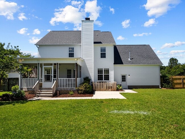 Building Photo - Welcome to Hyannis Court!