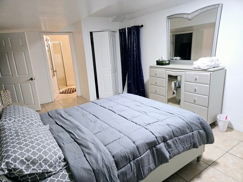 Bedroom 1 - 26 Cambridge St