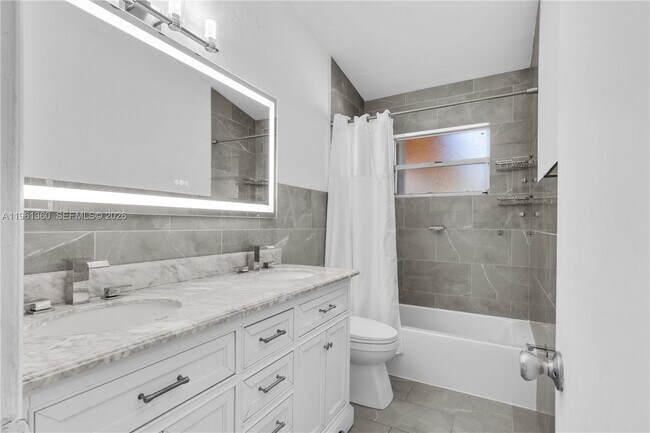 Building Photo - 11535 Lincoln Blvd