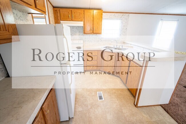 Building Photo - 51 Pauls Ln