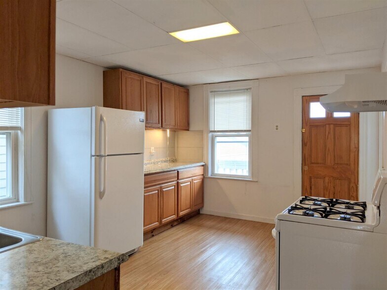 Building Photo - 104 Conwell Ave