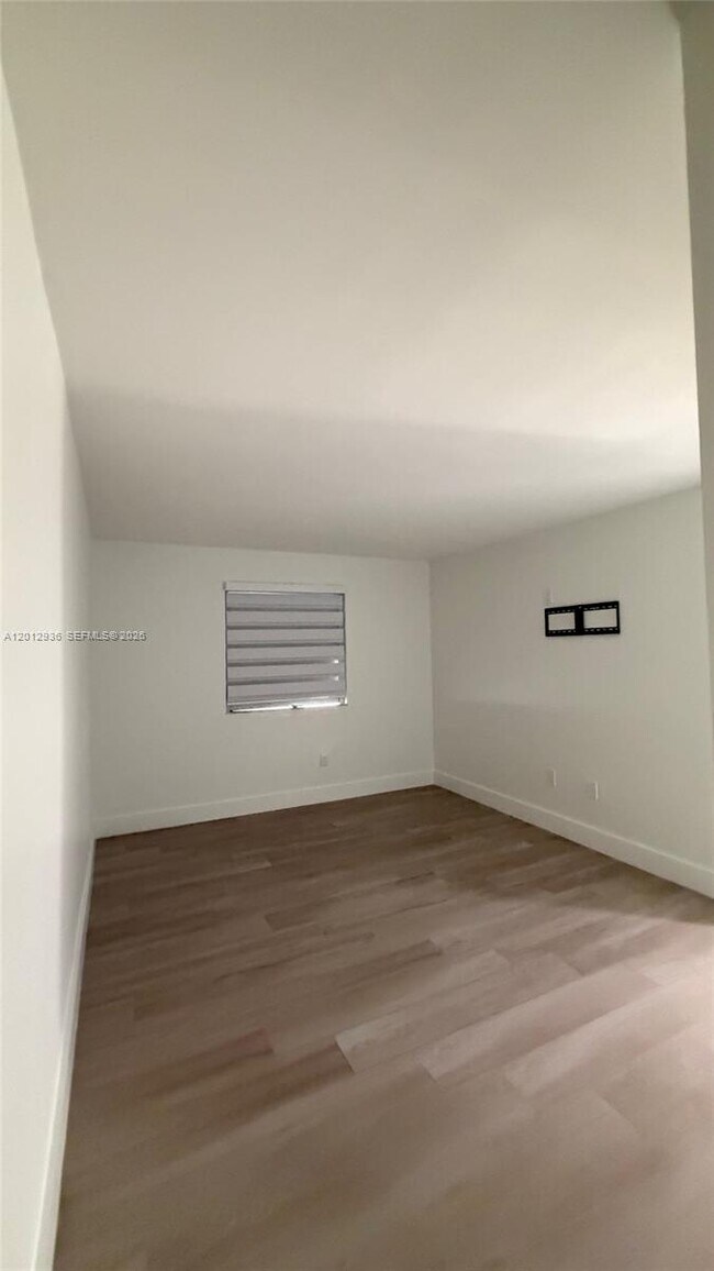 Building Photo - 6223 SW 131st Ct