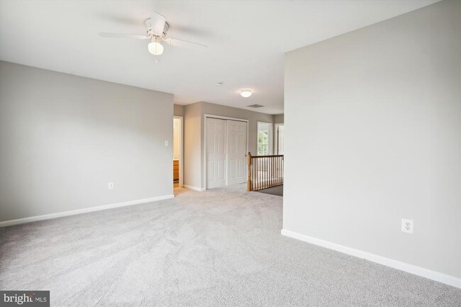 Building Photo - 2024 Chestnut Dr.