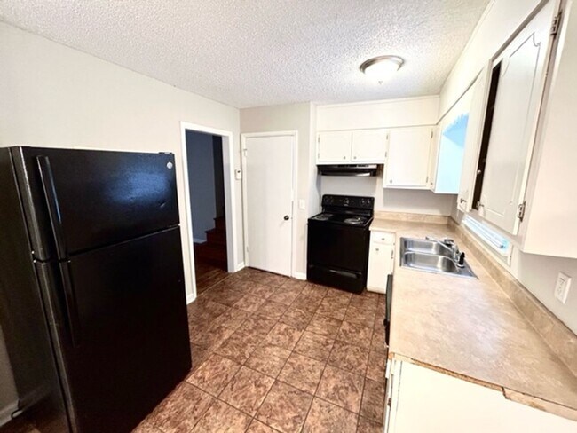 Building Photo - 5003 NW Stag Run Cir