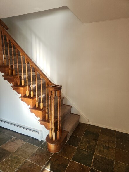 Building Photo - 662 Parmentier Rd