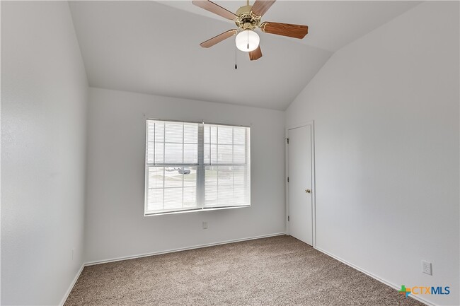Building Photo - 4005 Doraine Ct