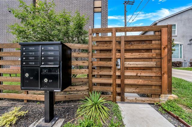 Building Photo - 1961 Dowgate Ct