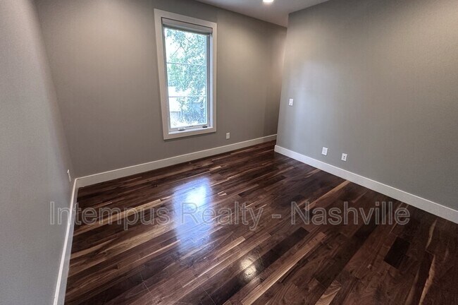 Building Photo - 929 13th Ave S