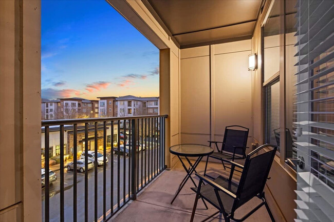 Building Photo - 5811 Market Way Dr
