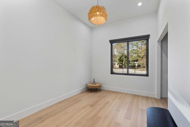 Building Photo - 3600 Lower Roswell Rd