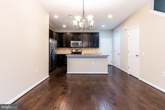 Building Photo - 42769 Keiller Terrace