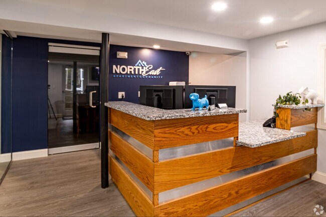 Building Photo - 504 Kennard Rd