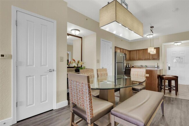 Building Photo - 12544 Floridays Resort Dr