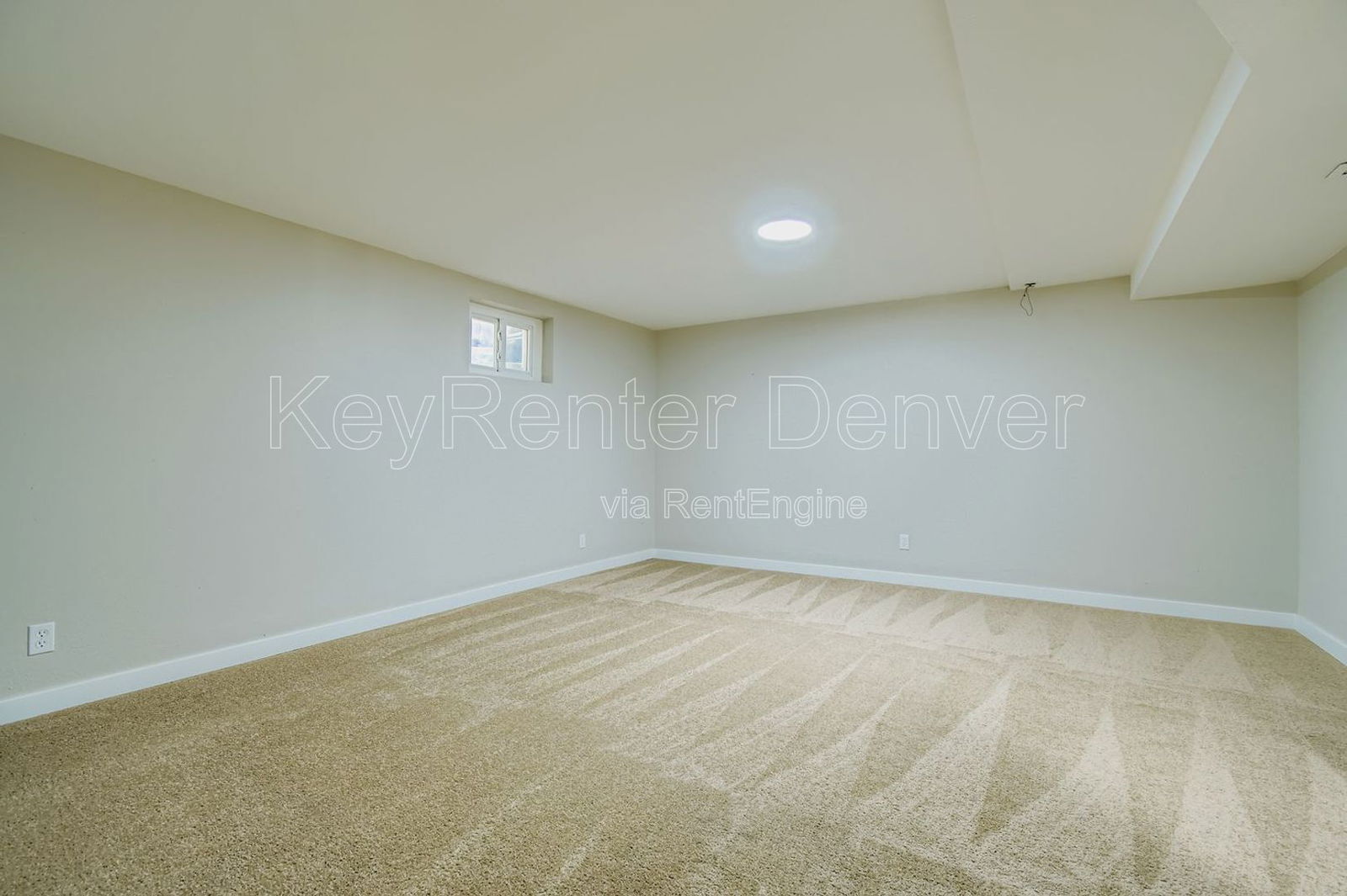 Building Photo - 10922 E 4th Way