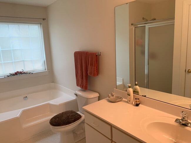 Building Photo - Beautiful, 1st Floor Unfurnished,  Bedroom Condo at Riverwoods in Murrells Inlet!