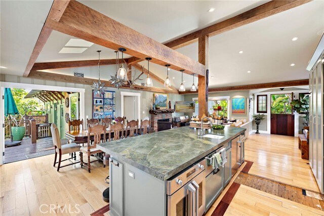 Building Photo - 773 St Ann's Dr