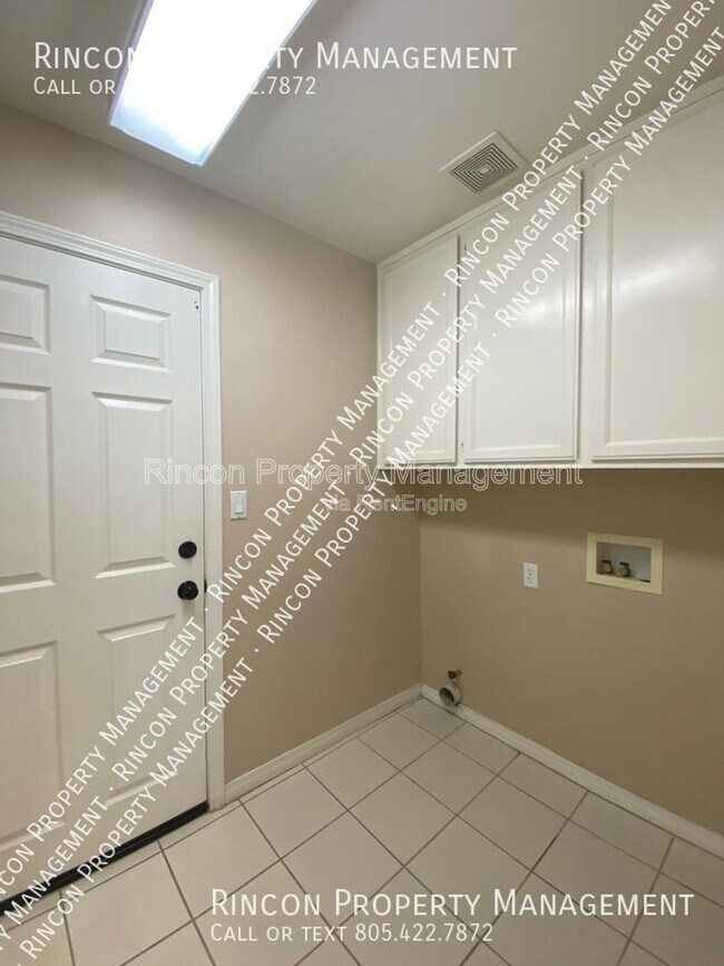 Building Photo - 2870 Evesham Ave