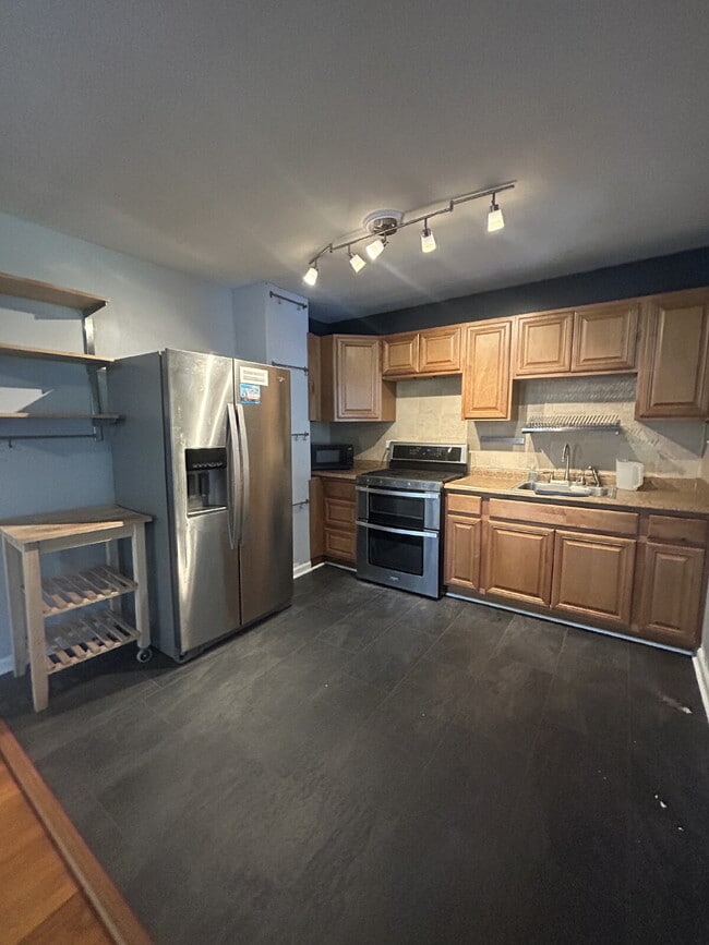 Building Photo - Charming Newly Renovated 2-Bedroom Home on 3 Acres – A Gardener’s Dream!