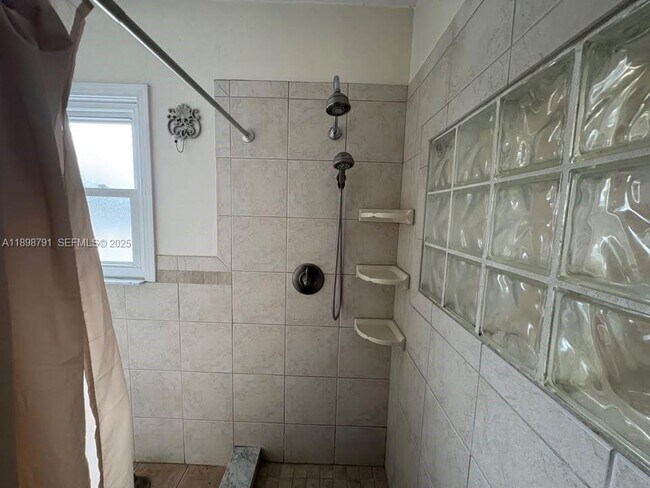 Building Photo - 830 S Beach St