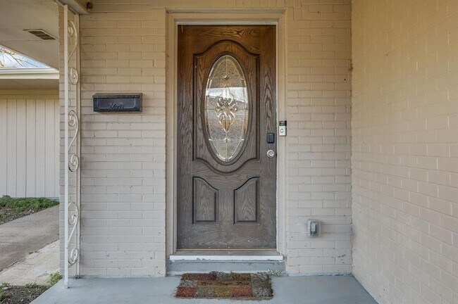 Building Photo - 4313 Bonnie Dr