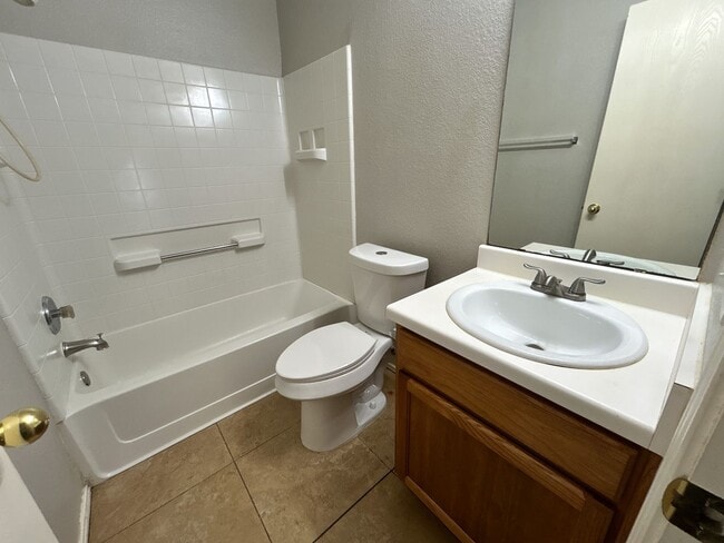 Building Photo - Cozy 3/2 in McKinney Park East