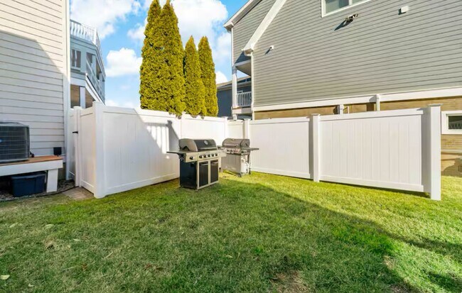 Building Photo - Rental home