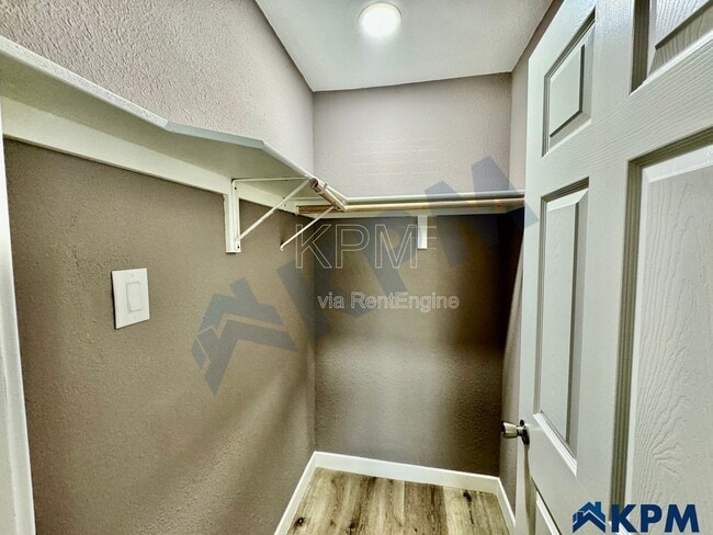 Building Photo - 316 S Gertrude Ave