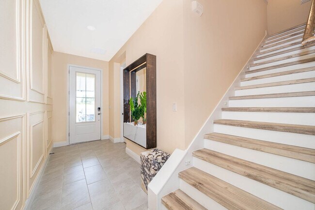 Building Photo - 1660 Tropical Palms Cir