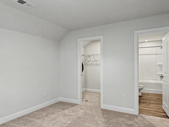Building Photo - 7461 Linda Vis Ln