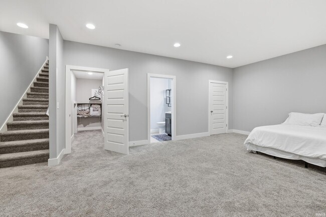 Building Photo - 0 N Cypress Ln