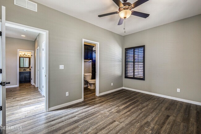 Building Photo - 12315 Houghton Springs Dr