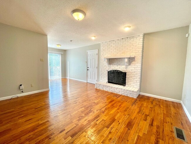 Building Photo - Lovely Home for rent in West Knoxville!