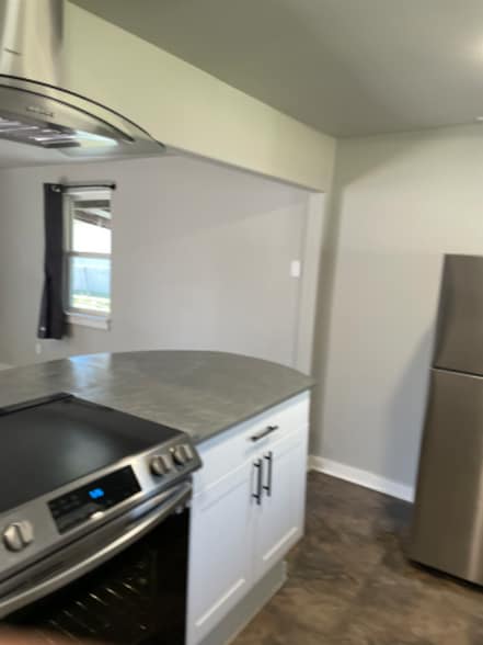 Building Photo - 104 S 5th St