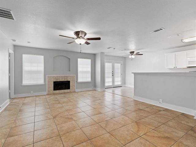 Building Photo - 1300 Mallard Dr