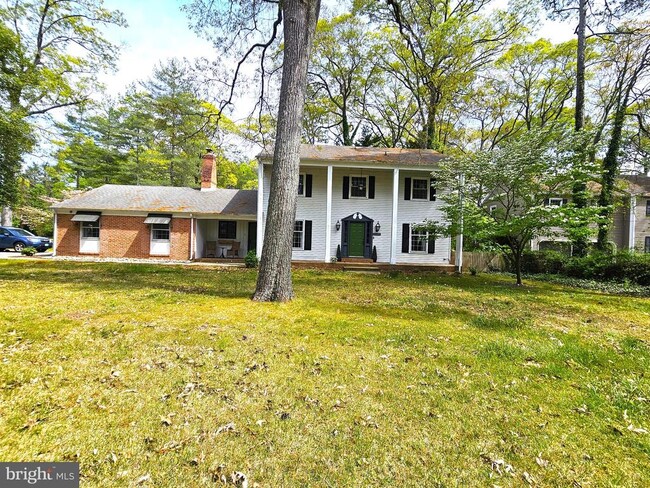 Building Photo - 1501 Woodland Rd