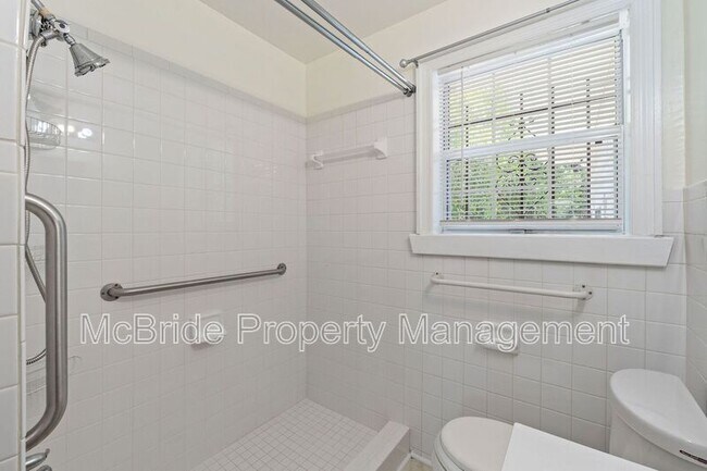 Building Photo - 1739 Cornell Dr